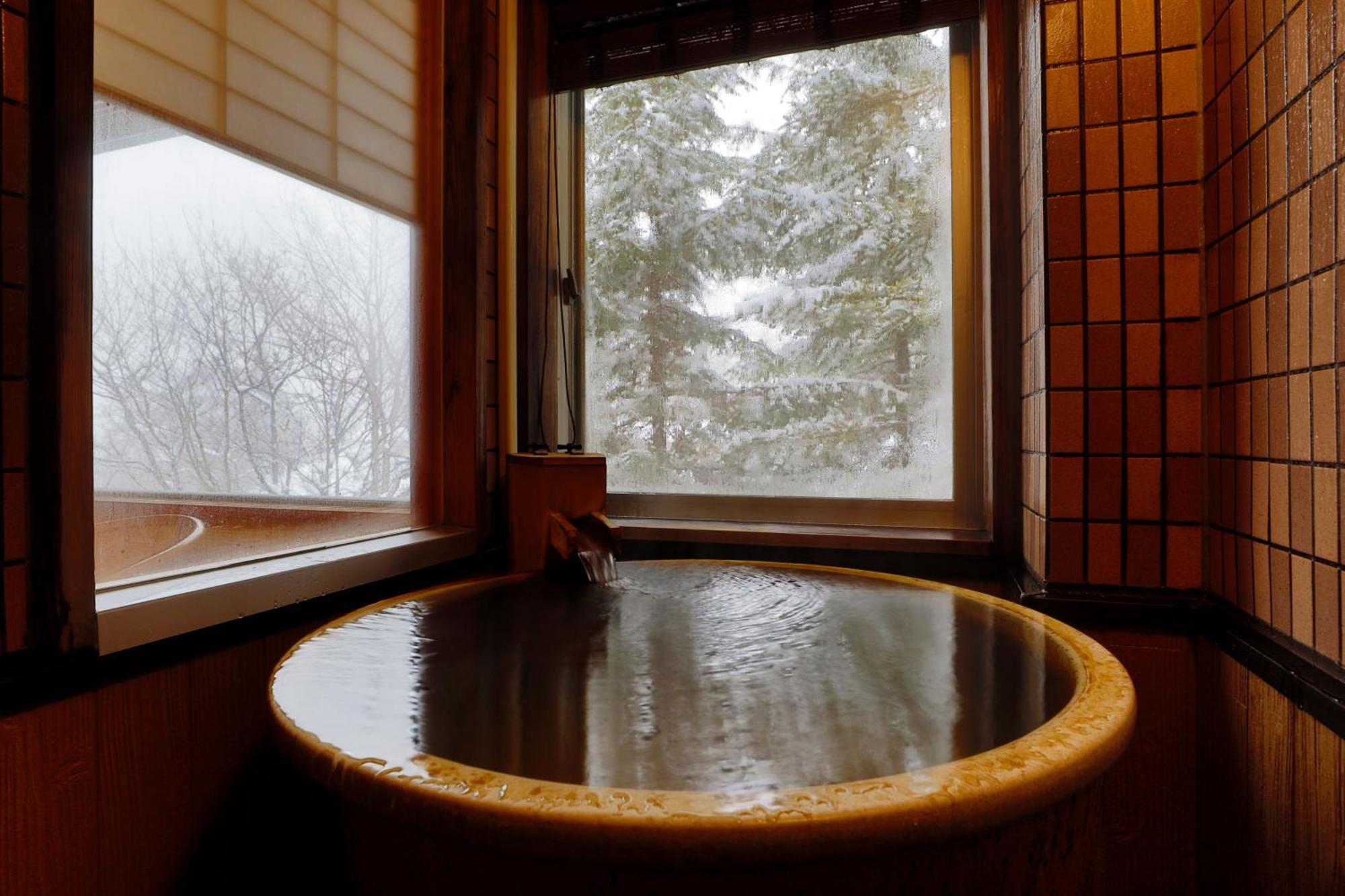 Miyama Ouan Kyoritsu Resort Takayama  Esterno foto A traditional Japanese onsen