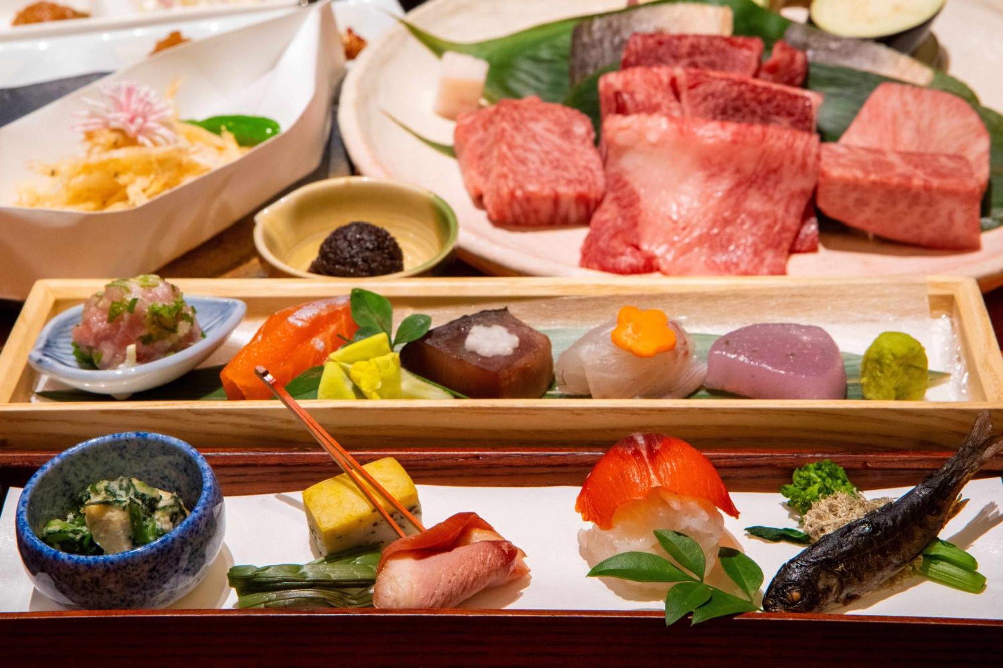 Miyama Ouan Kyoritsu Resort Takayama  Esterno foto A selection of Japanese dishes