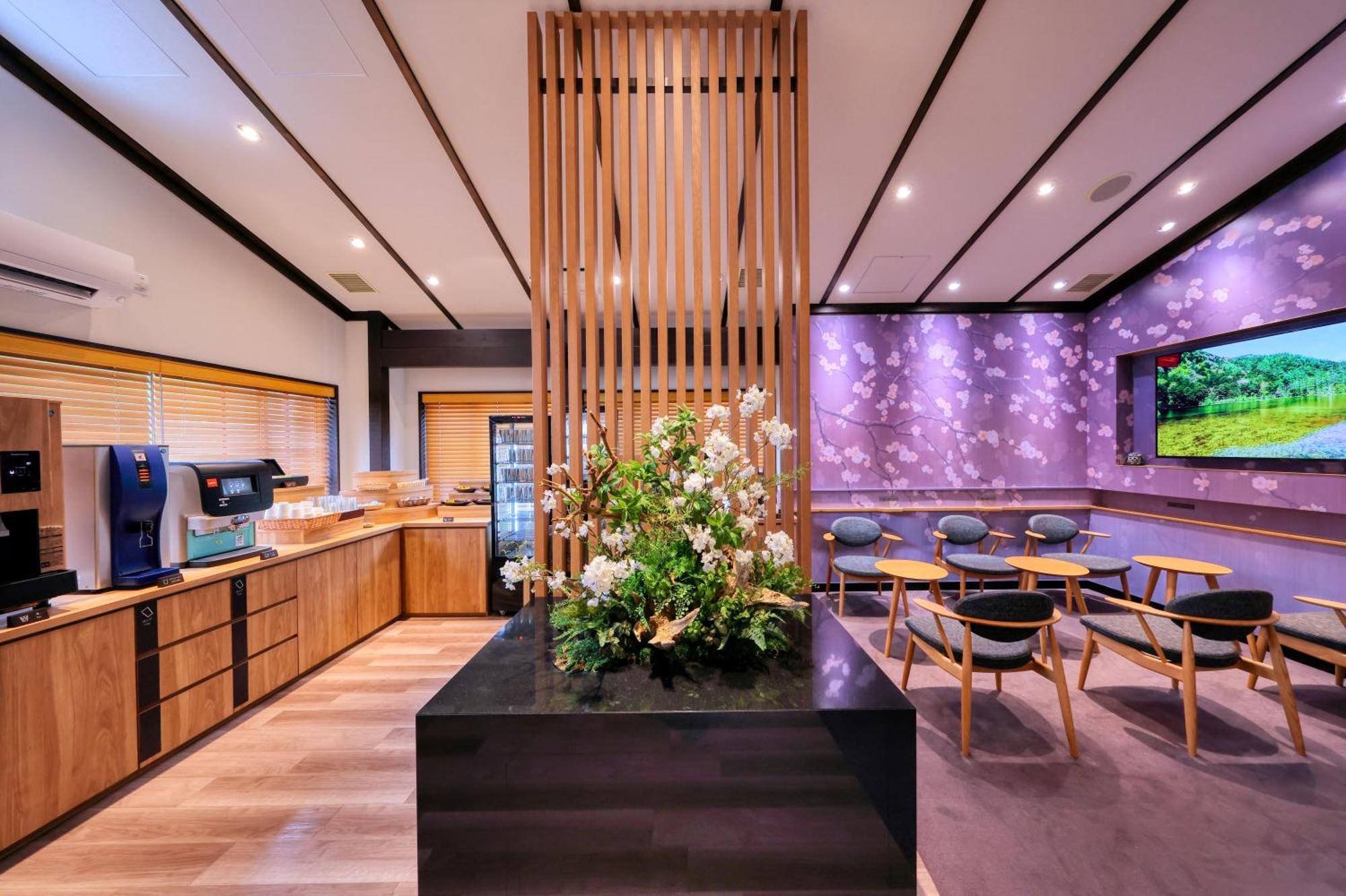 Miyama Ouan Kyoritsu Resort Takayama  Esterno foto Sakura Lounge at Tokyo Narita Airport