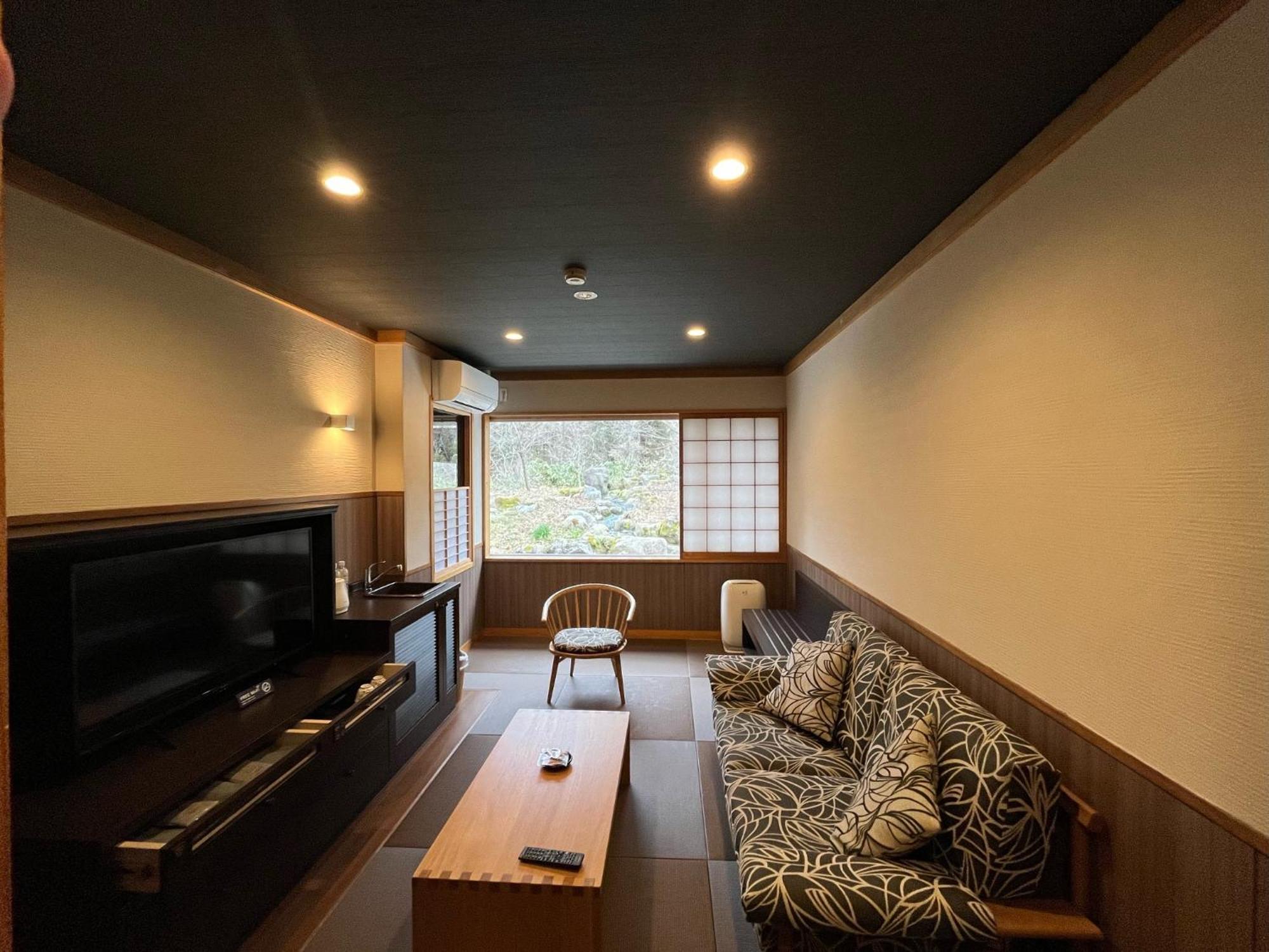 Miyama Ouan Kyoritsu Resort Takayama  Esterno foto A room at the Ryokan
