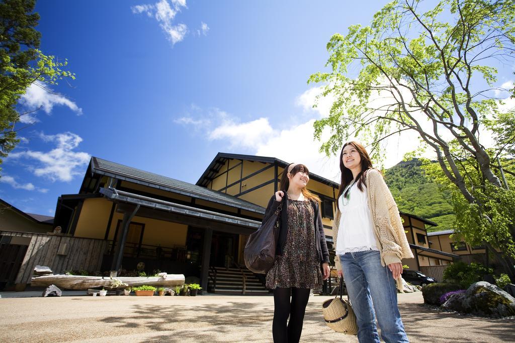 Miyama Ouan Kyoritsu Resort Takayama  Esterno foto A traditional Japanese house in Takayama
