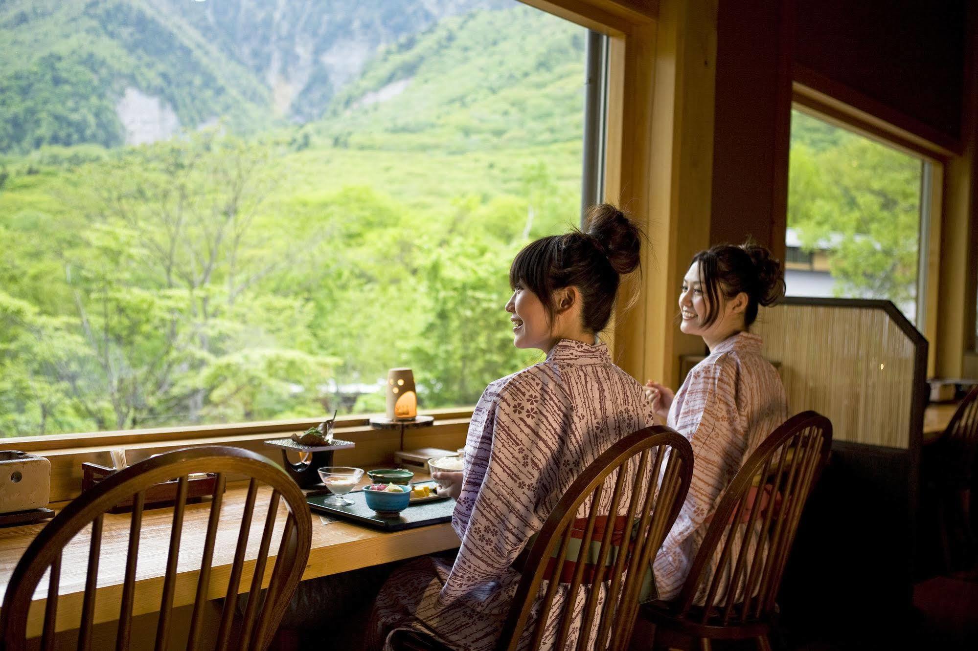 Miyama Ouan Kyoritsu Resort Takayama  Esterno foto A view from the dining room