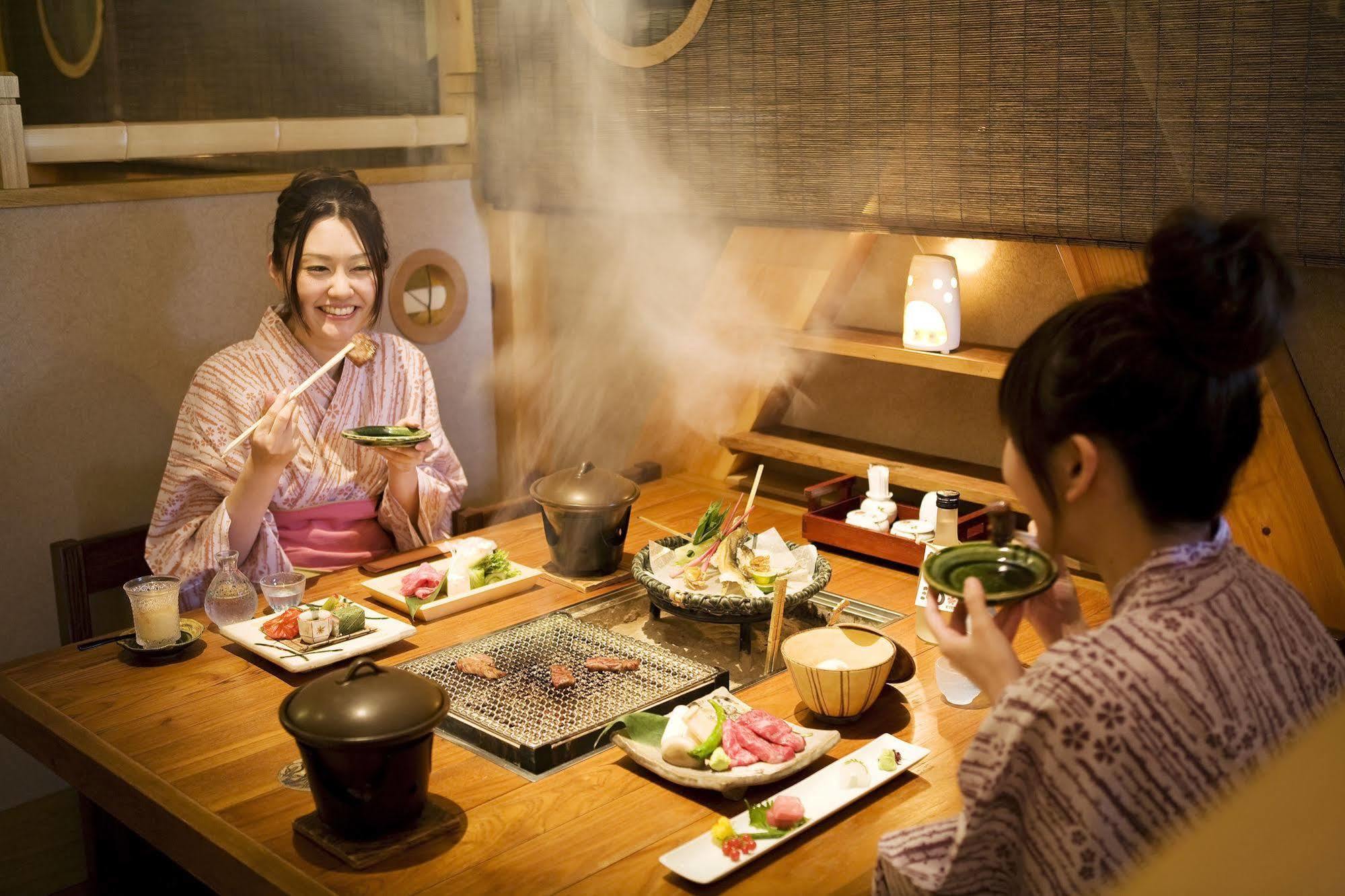 Miyama Ouan Kyoritsu Resort Takayama  Esterno foto A Japanese meal